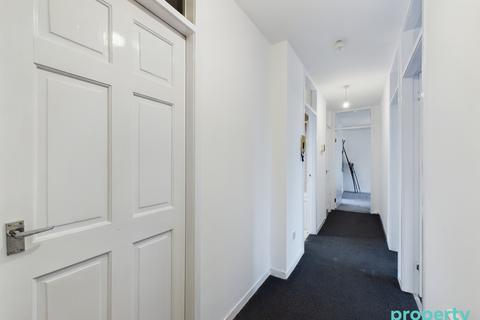 69 Balmore Drive, Hamilton, ML3 8DE