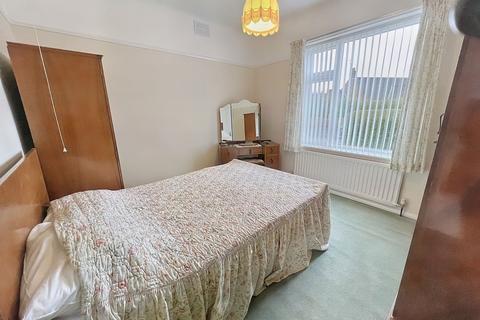 2 bedroom bungalow for sale, Crescent Way North, Forest Hall, Newcastle upon Tyne, Tyne and Wear, NE12 9AR