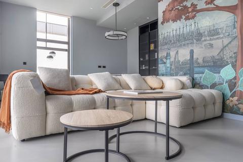 undefined, The Penthouse, London City Island, Canary Wharf, London, E14