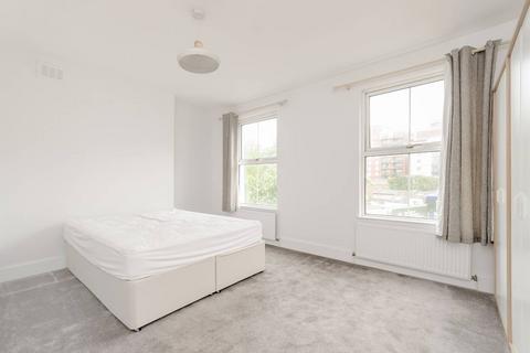 2 bedroom maisonette to rent, Fulham Road, Moore Park Estate, London, SW6