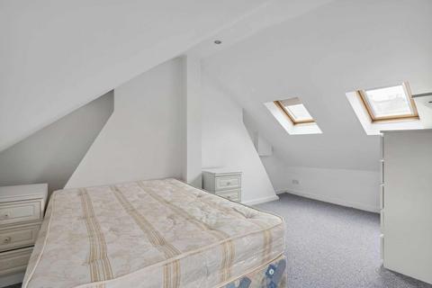 3 bedroom flat to rent - Corrance Road, Clapham