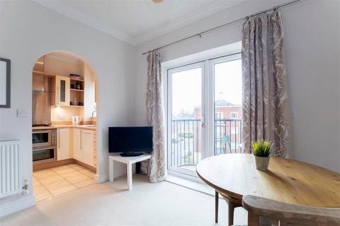 2 bedroom flat for sale - Regency Court, Brookbank Close, Cheltenham, GL50