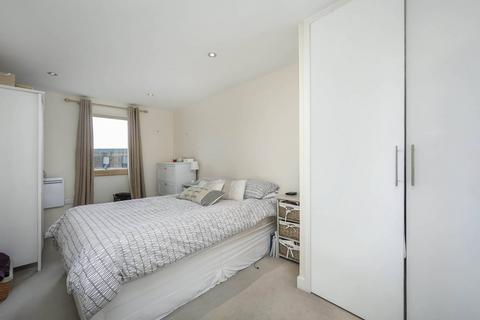 2 bedroom flat to rent, Lawrie House, Wimbledon, London, SW19