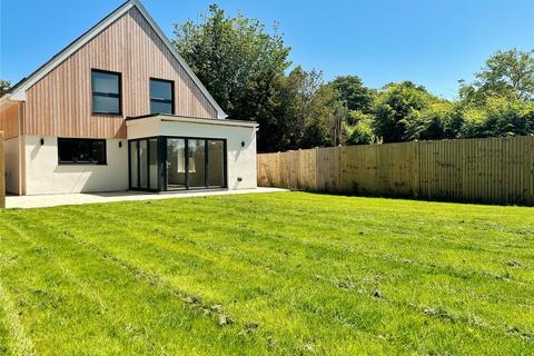 4 bedroom detached house for sale, Main Road, Westfield, East Sussex, TN35