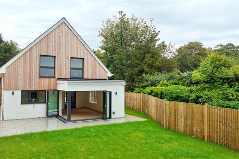 4 bedroom detached house for sale, Main Road, Westfield, East Sussex, TN35