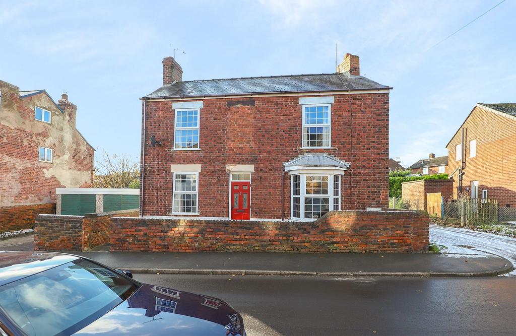 Eckington, Sheffield S21 3 bed detached house for sale £235,000