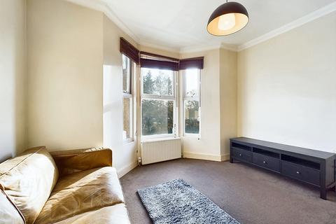 2 bedroom maisonette for sale, Springfield Road, London, N11