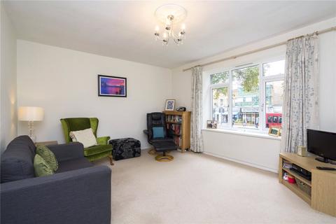 3 bedroom flat for sale, Priory Close, Churchfields, London, E18