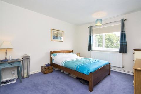 3 bedroom flat for sale, Priory Close, Churchfields, London, E18