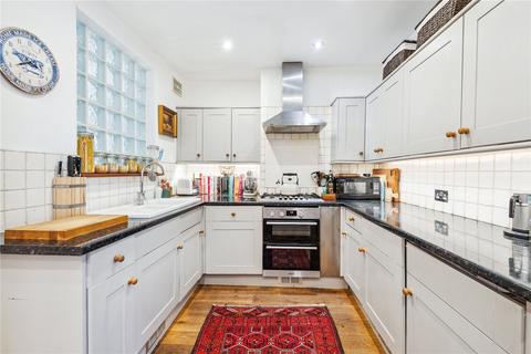 2 bedroom apartment for sale, Eversleigh Road, SW11