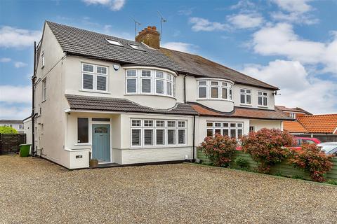 4 bedroom semi-detached house for sale, London Road, Wickford, Essex