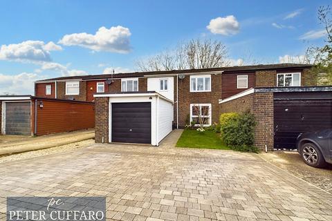 24 The Maples, Harlow, CM19 4QY