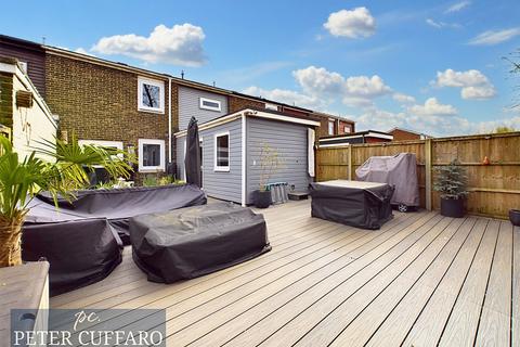 24 The Maples, Harlow, CM19 4QY