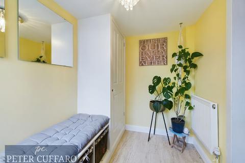 24 The Maples, Harlow, CM19 4QY