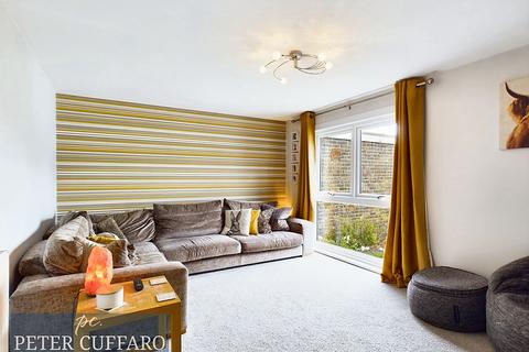 24 The Maples, Harlow, CM19 4QY