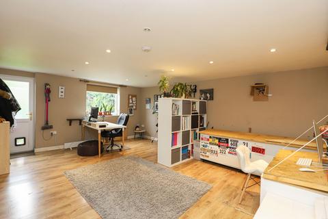 1 Orchard Close, Laughton, Sheffield, S25 1YX