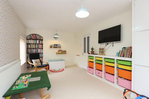 1 Orchard Close, Laughton, Sheffield, S25 1YX
