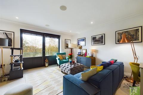 2 bedroom apartment to rent, Glen Island, Taplow, Maidenhead, Berkshire, SL6