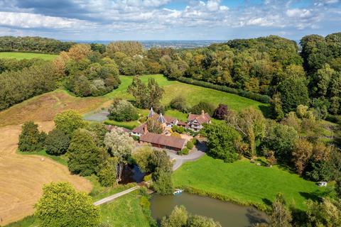 Farm for sale, Crews Hill, Alfrick, Worcester, Worcestershire, WR6.