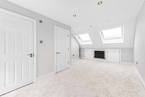 37 Caithness Road, Mitcham, CR4 2EY