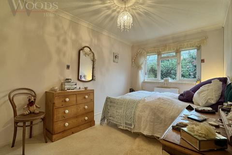 2 bedroom bungalow for sale, Beech Close, Totnes, Devon, TQ9 5FJ