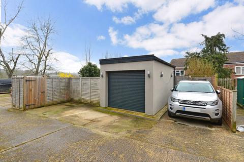 3 bedroom end of terrace house for sale, Newlands, Godalming GU8