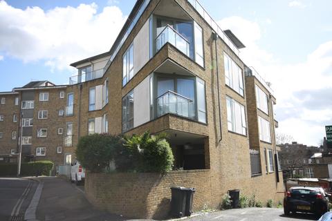 3 bedroom flat for sale, Wemyss Road, London SE3