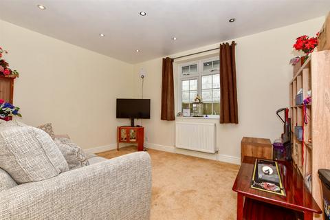 Glencairn Green Lane, Whitfield, Dover, CT16 3ER