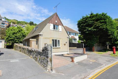 2 bedroom detached house for sale, Shrubbery Avenue-Beautifully Presented