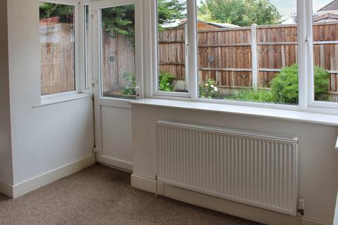 1 bedroom detached bungalow to rent, Stourmeadow Close, Bournemouth BH10