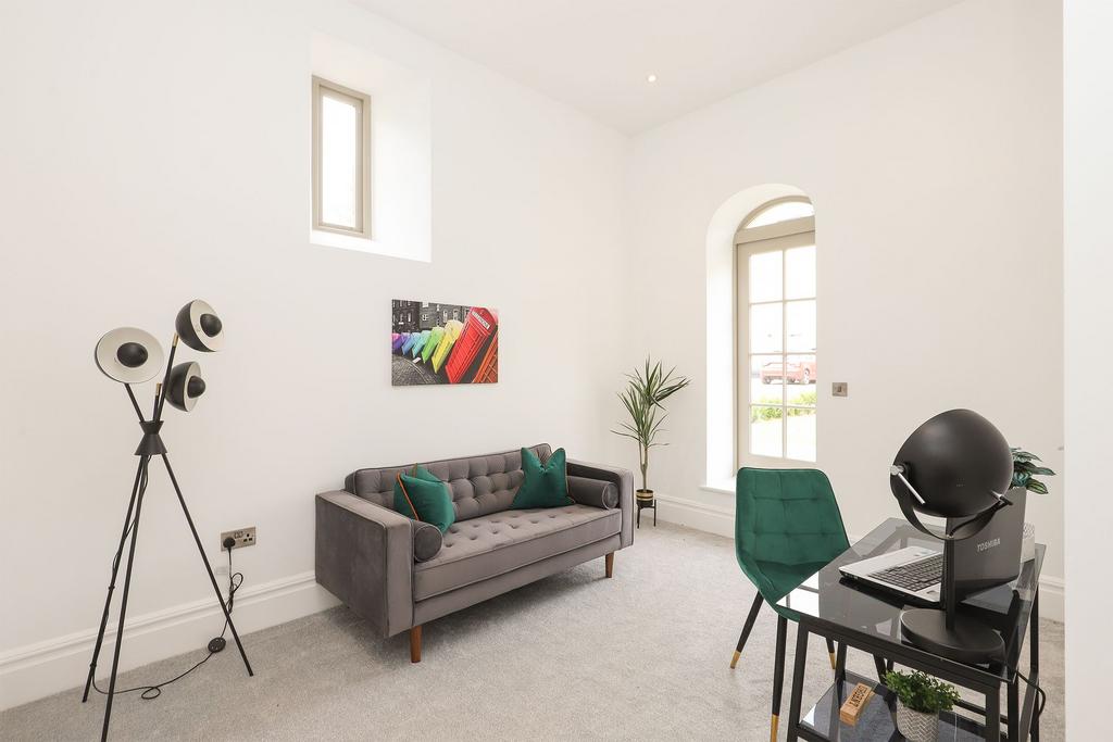 Bedroom 3/Office