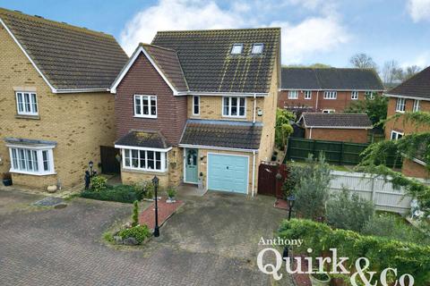 5 bedroom detached house for sale, Jasmine Close, Canvey Island, SS8