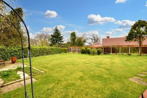 3 bedroom bungalow for sale, Pebmarsh