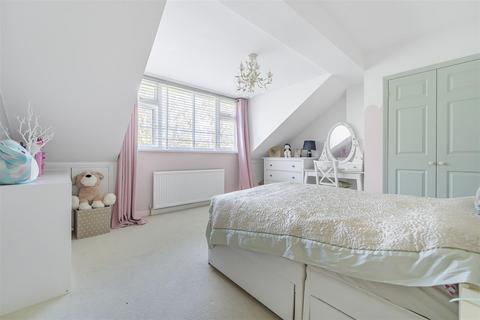 4 bedroom detached house for sale, Woking, Surrey GU21