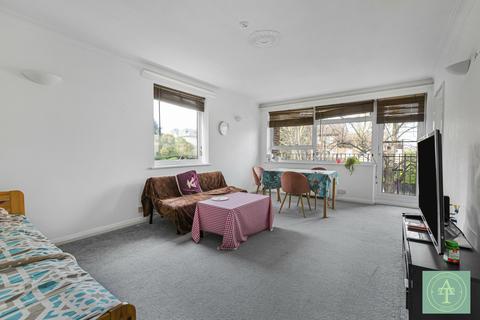 2 bedroom flat for sale - Village Road, EN1