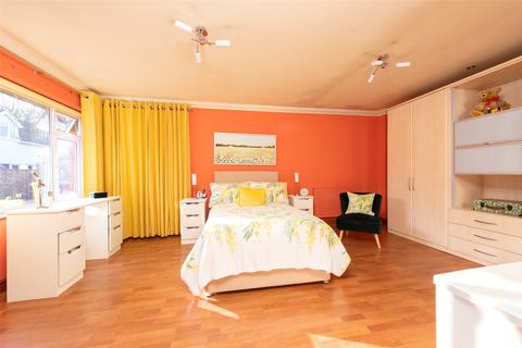3 bedroom bungalow for sale - Yateley GU46