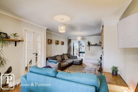 6 Heathfields, Eight Ash Green, Colchester, CO6 3QP