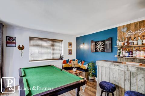 6 Heathfields, Eight Ash Green, Colchester, CO6 3QP