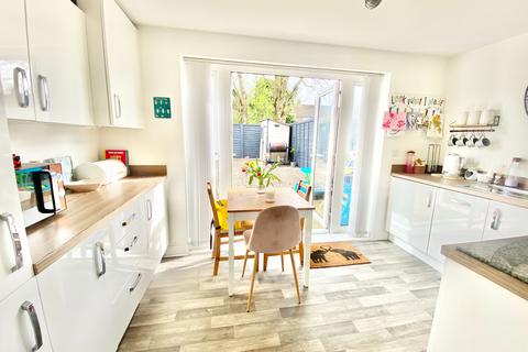 16 Rhondda Vale, Aylesham, Canterbury, CT3 3LP