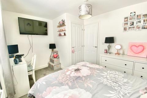 16 Rhondda Vale, Aylesham, Canterbury, CT3 3LP