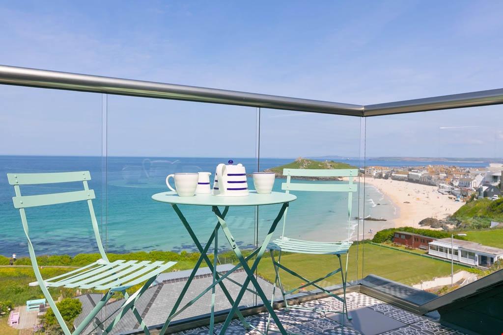 Beach Road, St Ives, Cornwall 6 bed semidetached house for sale £