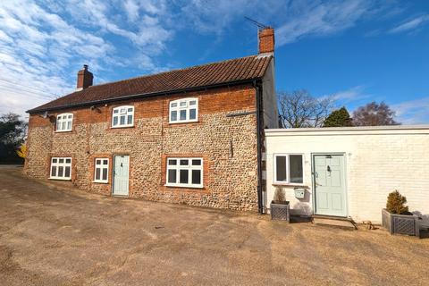 4 bedroom detached house to rent - Holt Road, Edgefield, Norfolk