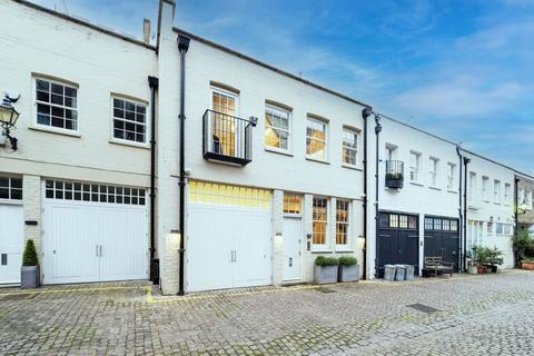 5 bedroom terraced house for sale - Queen's Gate Mews, London