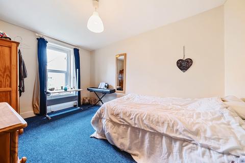 4 bedroom end of terrace house to rent, Hampton Road, Redland, Bristol