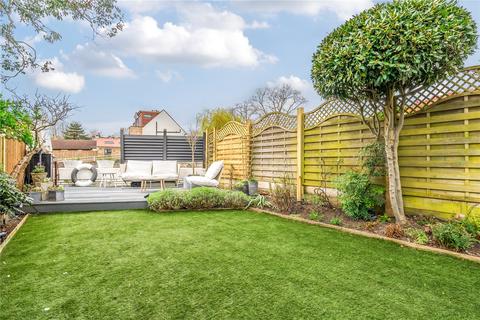 27 Summer Gardens, East Molesey, KT8 9LT