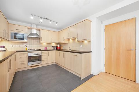 2 bedroom apartment for sale - Addiscombe Road, East Croydon
