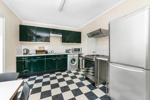24 Lamberts Place, Croydon, CR0 2BR