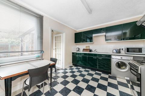 24 Lamberts Place, Croydon, CR0 2BR
