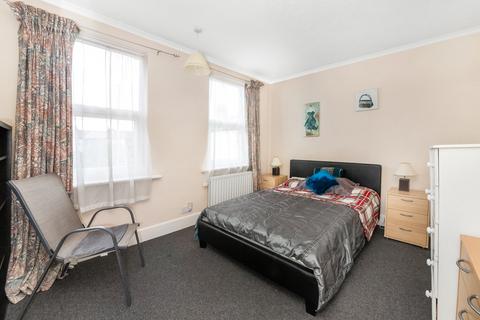 24 Lamberts Place, Croydon, CR0 2BR