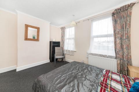 24 Lamberts Place, Croydon, CR0 2BR